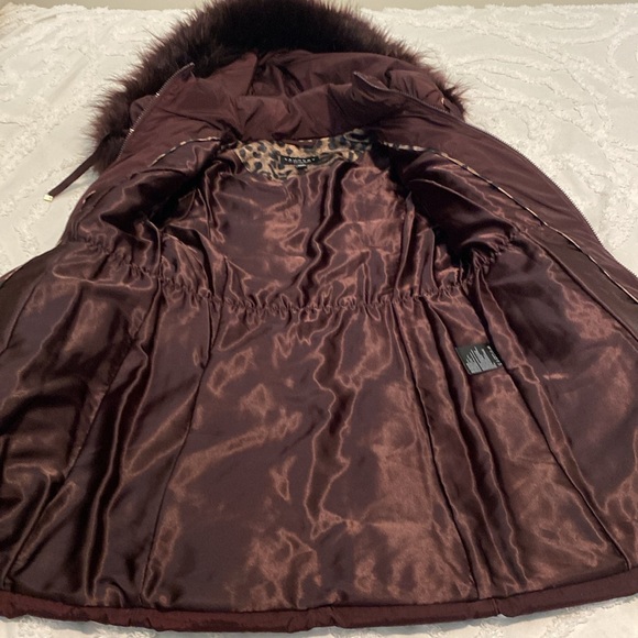 Puffer Coat with Faux Fur around hood - Picture 3 of 8